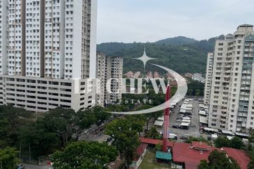 Arasia Perdana (The Clovers)