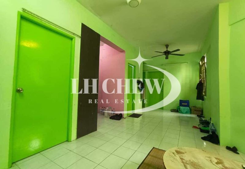 Desa Bayan Apartment