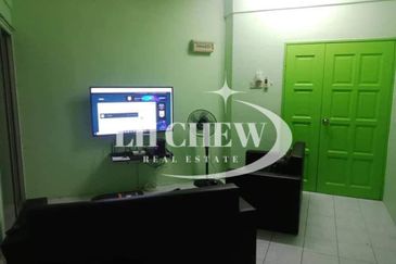 Desa Bayan Apartment