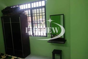 Desa Bayan Apartment