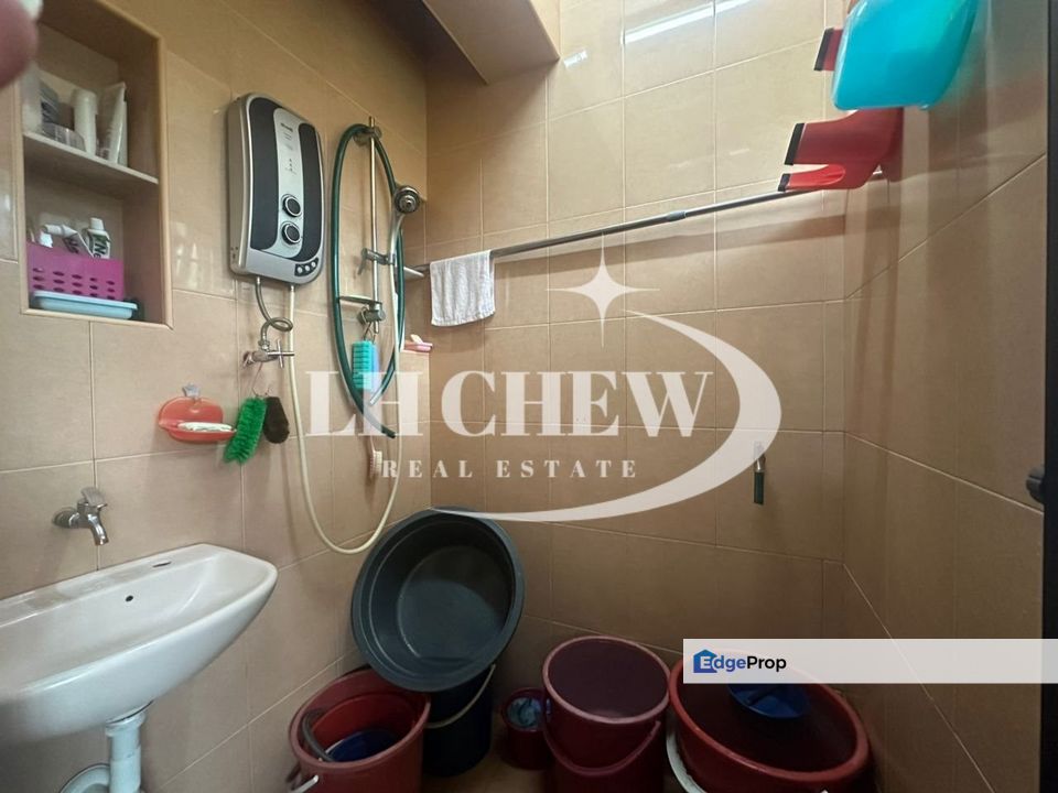 Farlim Flat 4A with lift Renovated Furnish Well Maintain, Penang, Paya Terubong