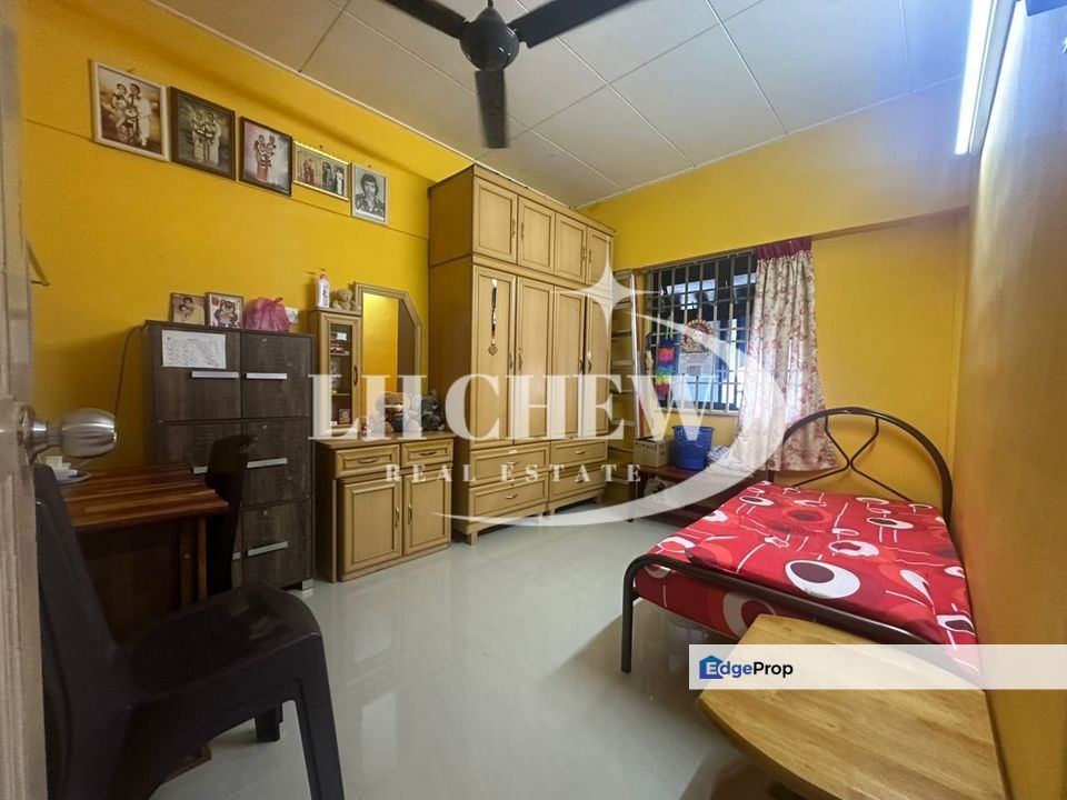 Farlim Flat 4A with lift Renovated Furnish Well Maintain, Penang, Paya Terubong