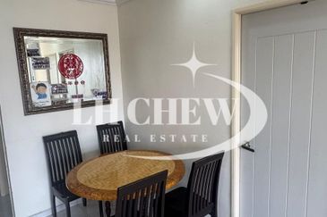 Relau Vista Apartment