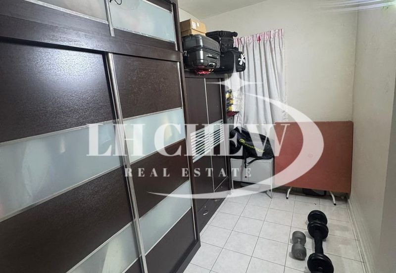 Relau Vista Apartment