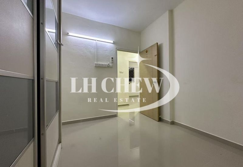 Taman Seri Sari (Sunshine Garden)