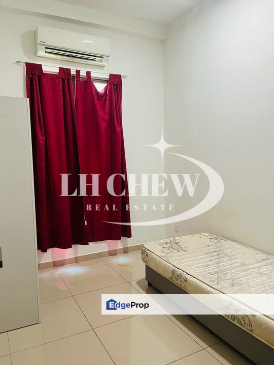 Tree Sparina 1130sf Renovated Unfurnish Pool View@ Bayan Lepas Airport, Penang, Bayan Lepas