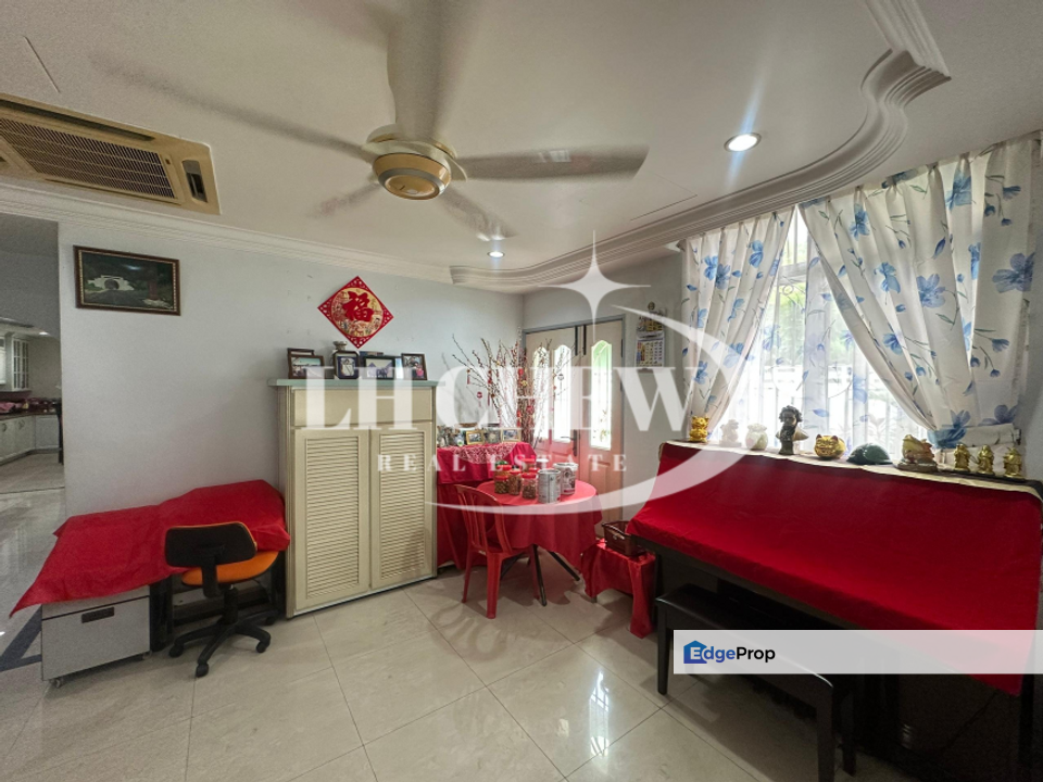Double Storey Semi D 4250sf Renovated @ Batu Maung Taman Iping Airport, Penang, Batu Maung