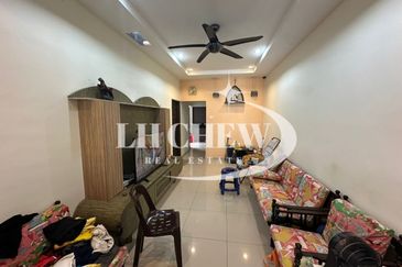 Lintang Pantai Jerjak