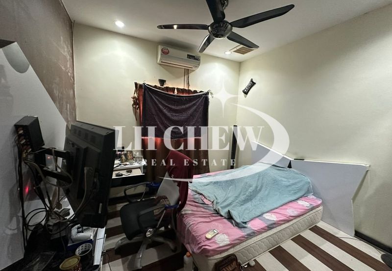 Lintang Pantai Jerjak