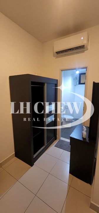 CHEAP One Foresta 900sf 2 car park Basic Reno @ Bayan Lepas Airport, Penang, Bayan Lepas