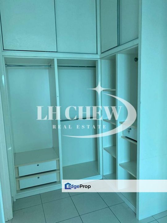 One Imperial 1200sf Partial Furnish Renovated Pool view @ Sungai Ara, Penang, Sungai Ara