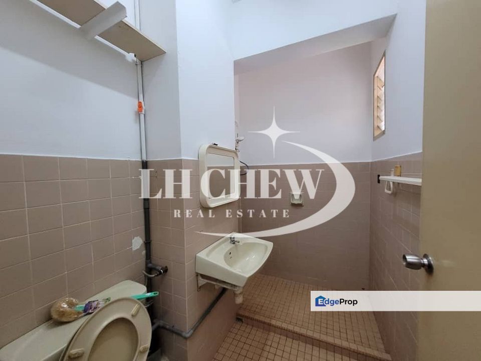 Mawar Apartment 850sf Renovated @ Sungai Nibong Pesta Queensbay, Penang, Sungai Nibong