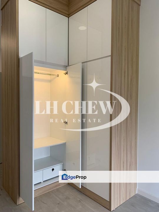 Novus 1155sf Renovated Unfurnish 3 CAR PARK @ Sungai Nibong Pesta, Penang, Bayan Lepas