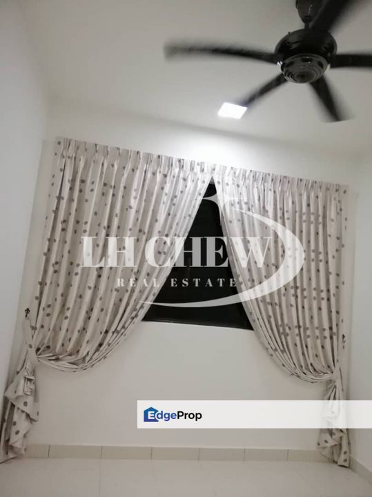 CHEAP One Foresta 900sf RENOVATED AIRPORT & POOLVIEW @ Bayan Lepas FTZ, Penang, Bayan Lepas