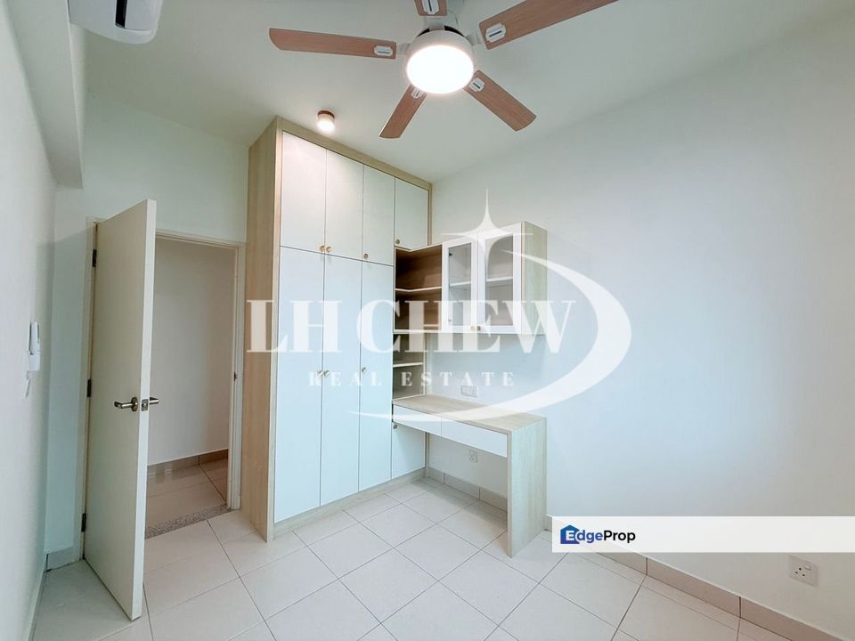 CHEAP One Foresta 900sf RENOVATED Unfurnish @ Bayan Lepas FTZ, Penang, Bayan Lepas