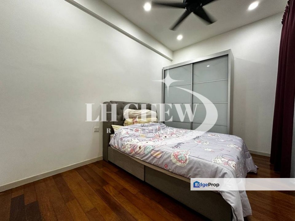 Light Collection Fully Renovated Furnish Pool view @ Gelugor, Penang, Gelugor