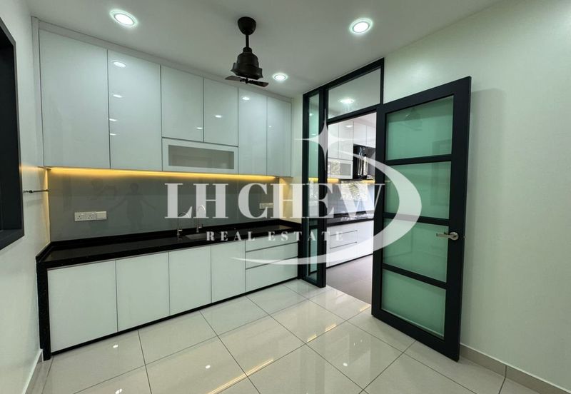 Stramax Residences @ Desaria