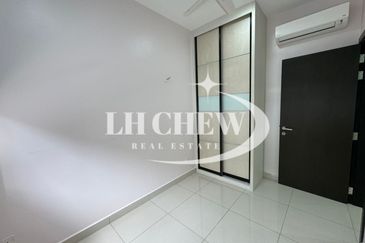 Stramax Residences @ Desaria