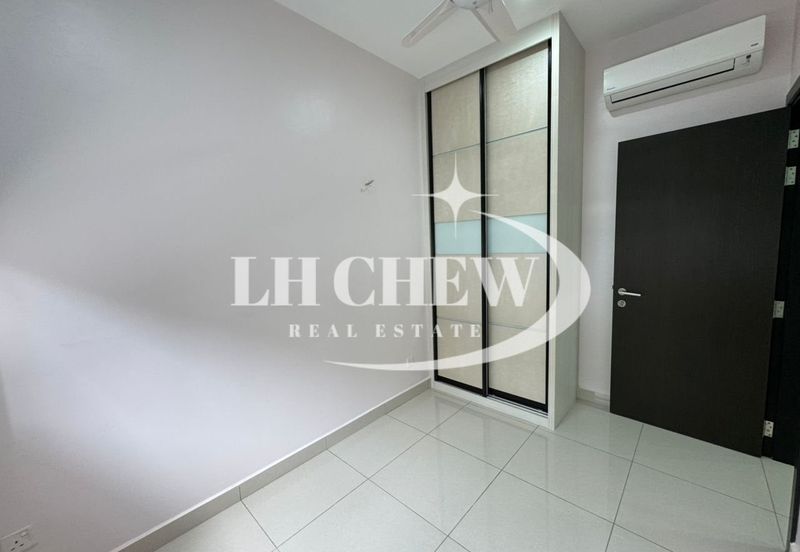 Stramax Residences @ Desaria