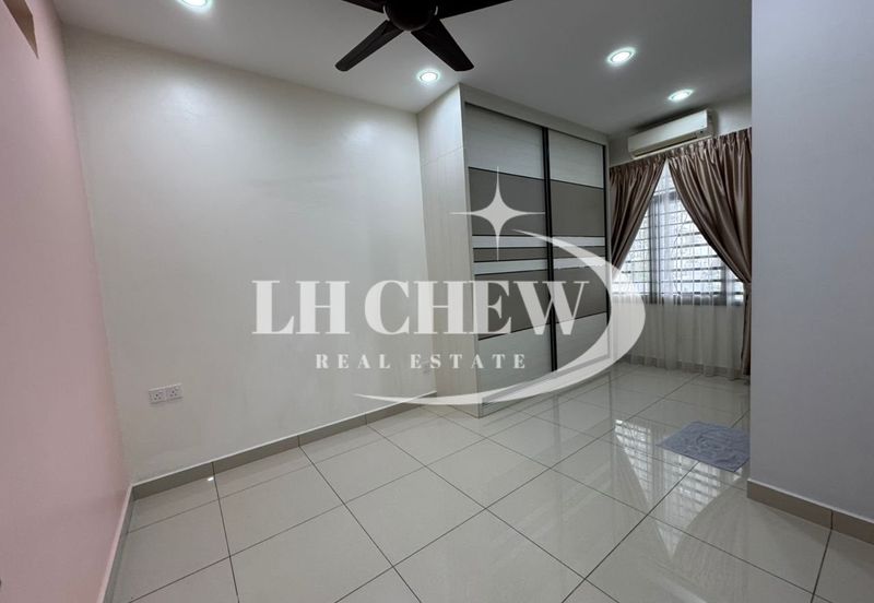 Stramax Residences @ Desaria