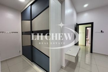 Stramax Residences @ Desaria