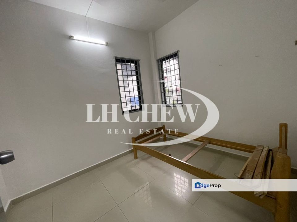 CHEAP Villa Condo GROUND UNIT 750sf Renovated Partial Furnish @ Relau, Penang, Relau