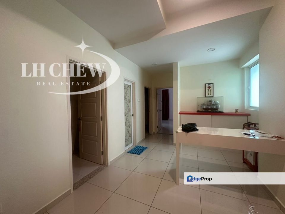 CHEAP Fiera Vista 1450sf Fully Reno Poolview @ Bayan Lepas Airport, Penang, Bayan Lepas