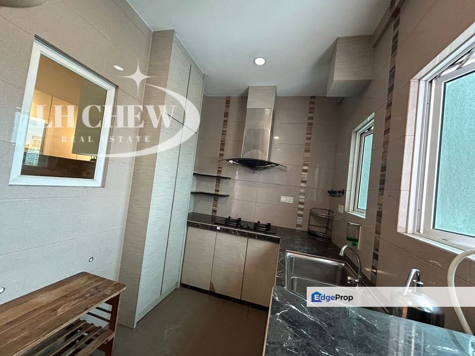 CHEAP One Imperial 1200sf Renovated Furnish POOLVIEW @ Sungai Ara PISA, Penang, Sungai Ara