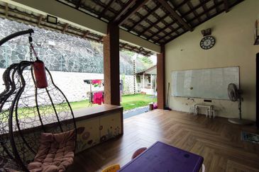 Desa Pinggiran Putra