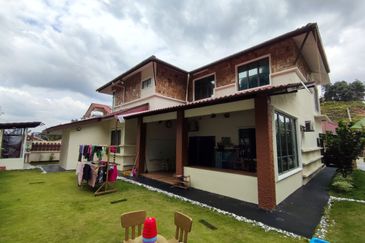 Desa Pinggiran Putra