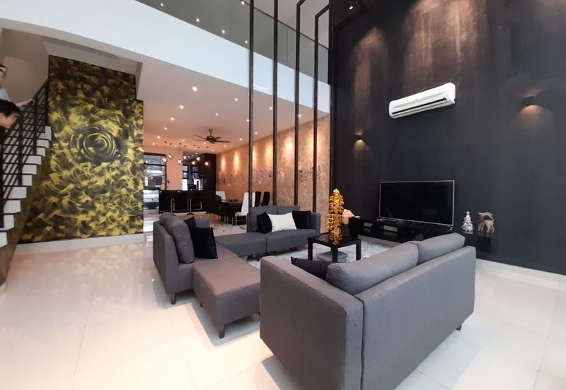 3 Storey Reflexion Pool Villa @ Puchong South