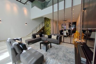 3 Storey Reflexion Pool Villa @ Puchong South