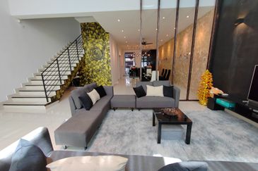 3 Storey Reflexion Pool Villa @ Puchong South