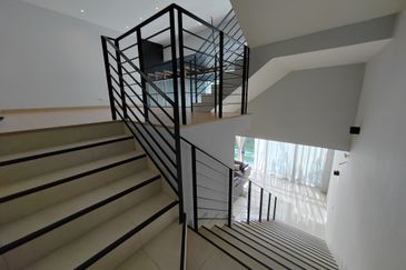 3 Storey Reflexion Pool Villa @ Puchong South