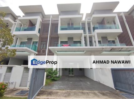 FACING OPEN, 3 Storey Reflexion Pool Villa @ Puchong South, Selangor, Puchong South