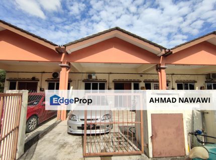 MENGHADAP PADANG , 1 Storey Terrace House Jalan Bangau Telok Panglima Garang, Selangor, Telok Panglima Garang