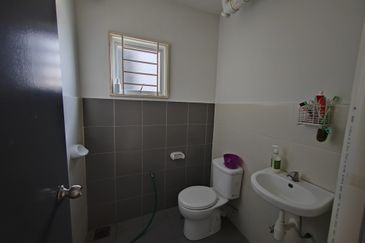 Residensi Laguna Biru 2