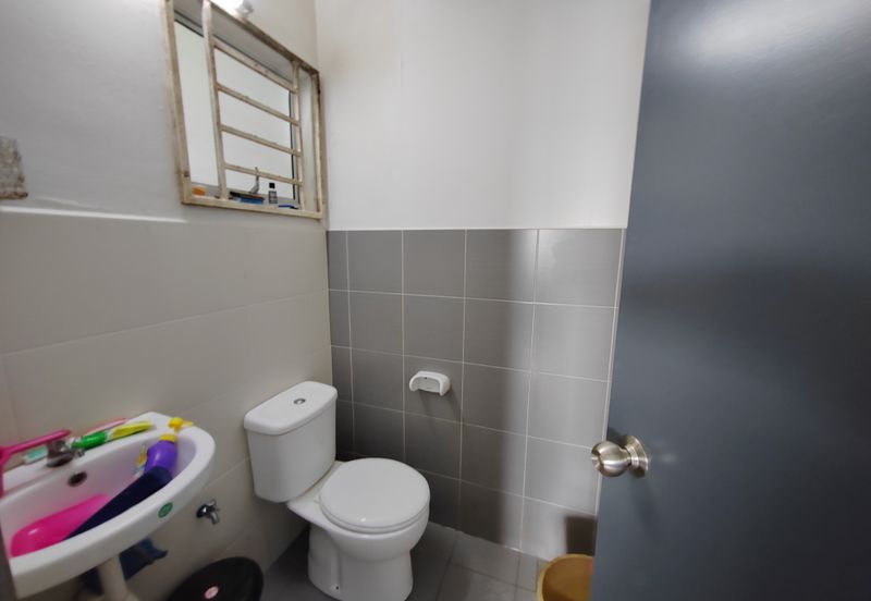 Residensi Laguna Biru 2