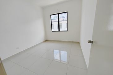 Robin @ Bandar Rimbayu