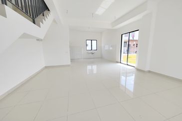 Robin @ Bandar Rimbayu