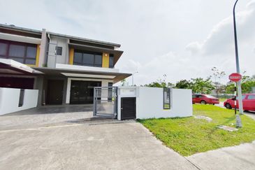 Double Storey Corner Lot Terrace 3,450 sqft Casira Bandar Bukit Raja