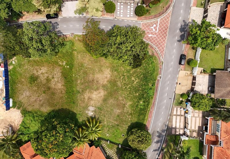 BUKIT JELUTONG, Corner Bungalow Lot 9,030 sqft For Sale