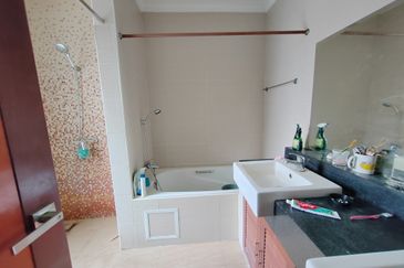 USJ HEIGHTS, 2.5 Storey Corner Lot Terrace House For Sale