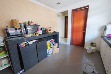 USJ HEIGHTS, 2.5 Storey Corner Lot Terrace House For Sale