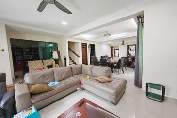 USJ HEIGHTS, 2.5 Storey Corner Lot Terrace House For Sale