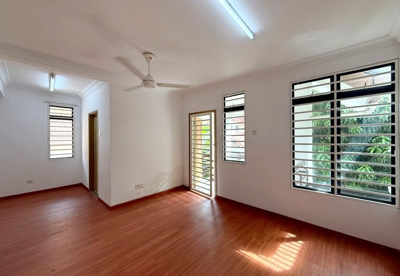PRECINT 18 PUTRAJAYA , 2.5 Storey Terrace House For Sale
