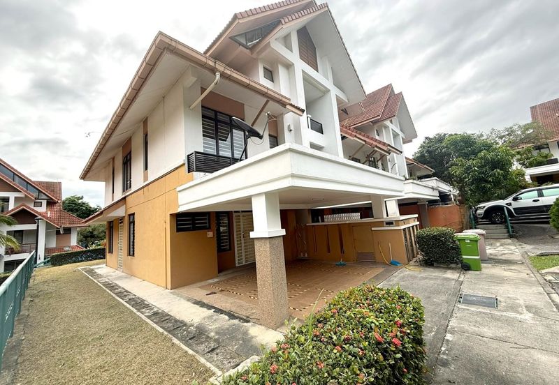 PRECINT 18 PUTRAJAYA , 2.5 Storey Terrace House For Sale