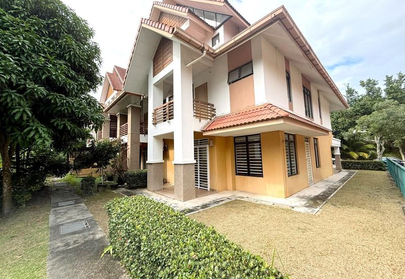 PRECINT 18 PUTRAJAYA , 2.5 Storey Terrace House For Sale