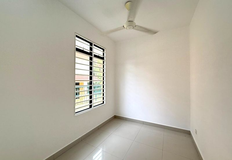 PRECINT 18 PUTRAJAYA , 2.5 Storey Terrace House For Sale