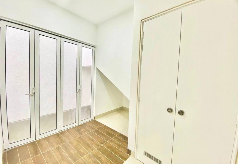 Duta Villa, Presint 14